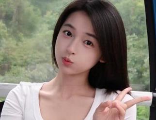 Zia (지아)的[YO-U]年终项目回顾，分享那些令她难忘的cos瞬间与心情.txt